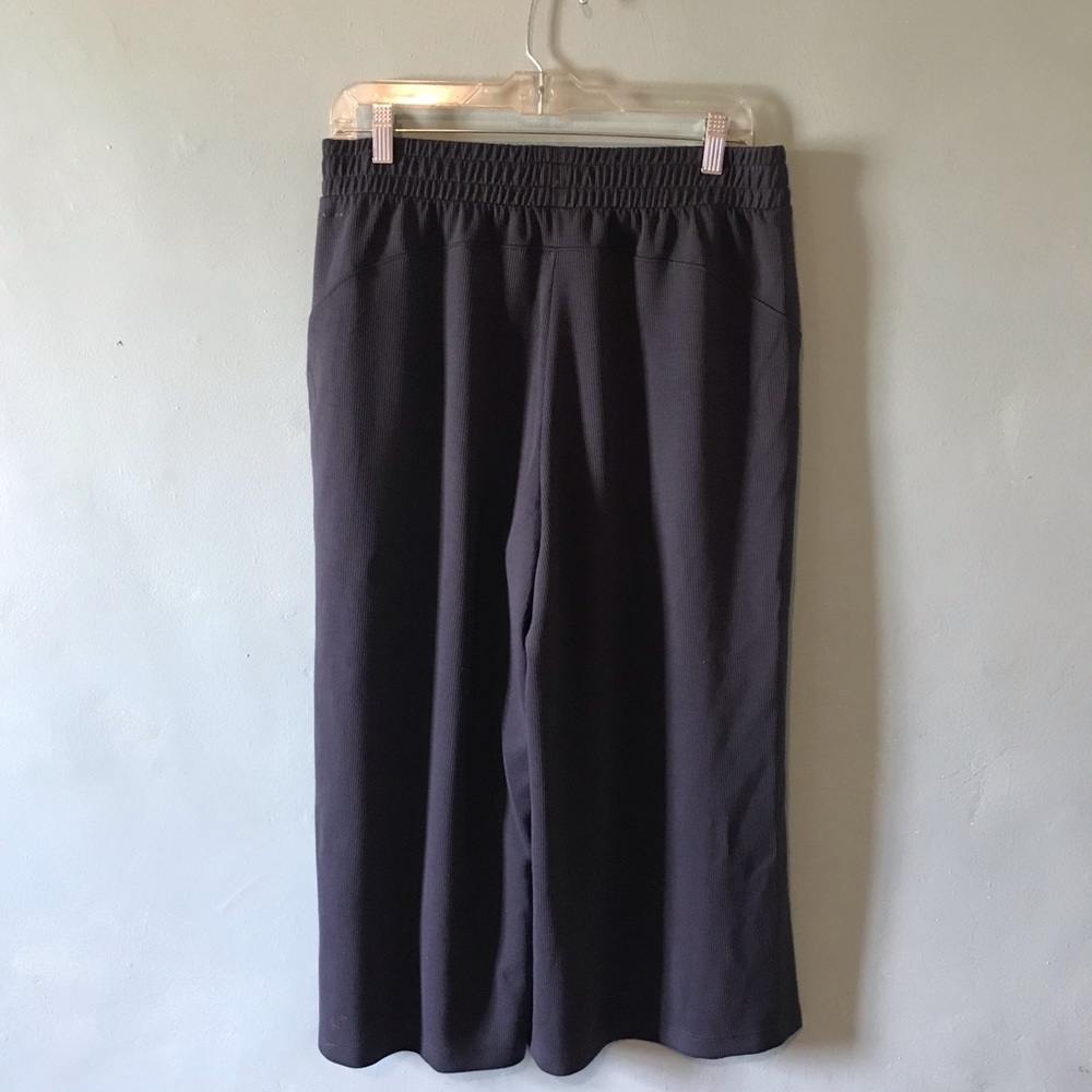 Gray Wide Leg Pull-On Pants